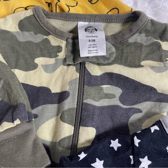 Gerber baby brand | 0-3 M baby boy footies bundle - Picture 4 of 9